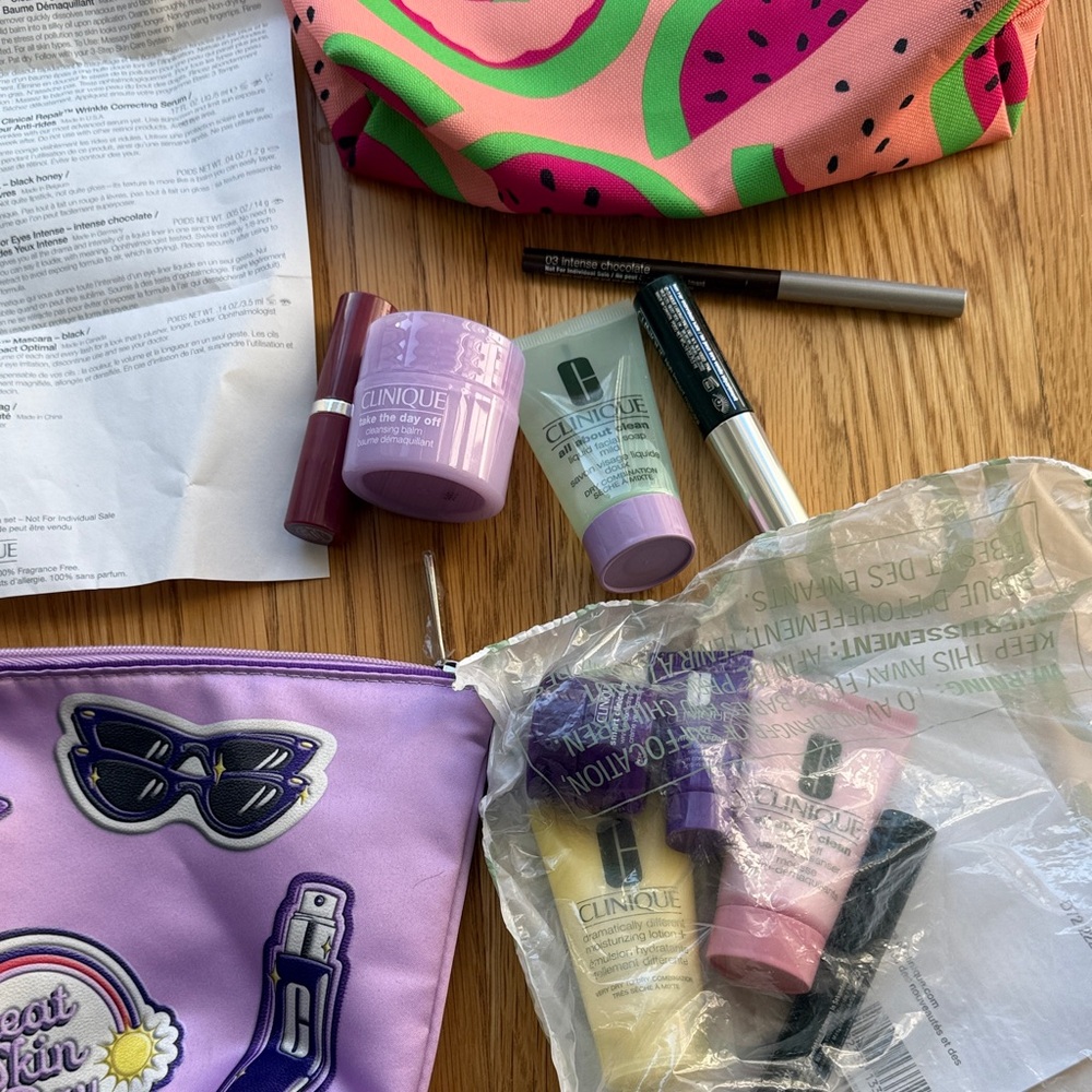 2 Clinique gift sets